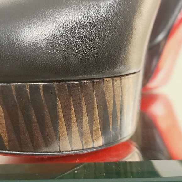 Christian Louboutin Leather Platform Pumps - Picture 4 of 12